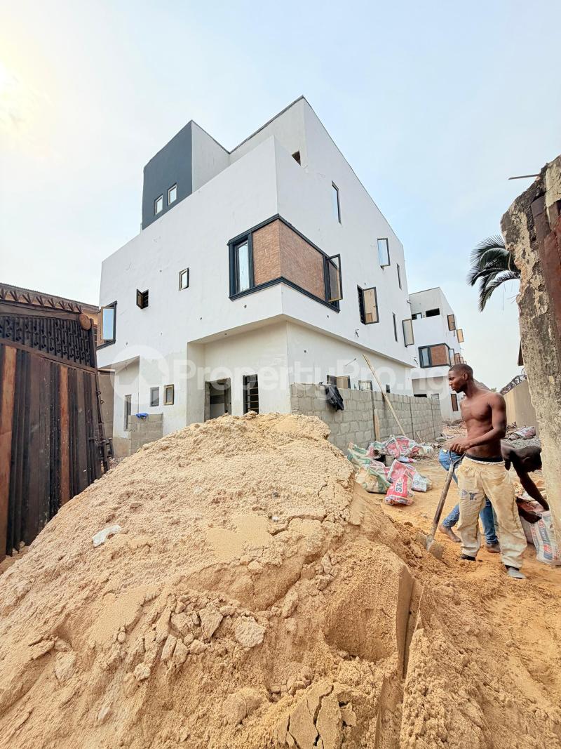 4 bedroom House for sale Anthony Village Maryland Lagos
