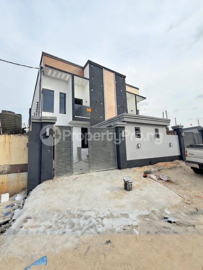 4 bedroom House for sale Surulere Lagos