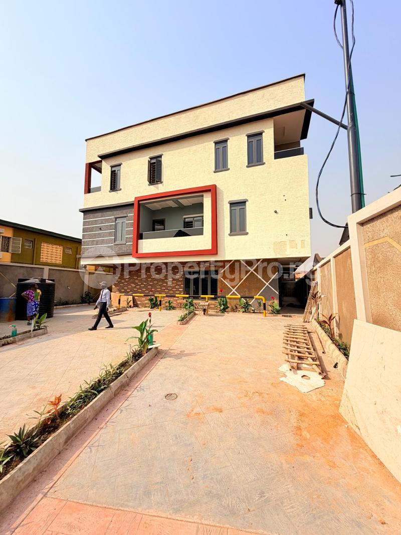 4 bedroom House for sale Maryland Lagos