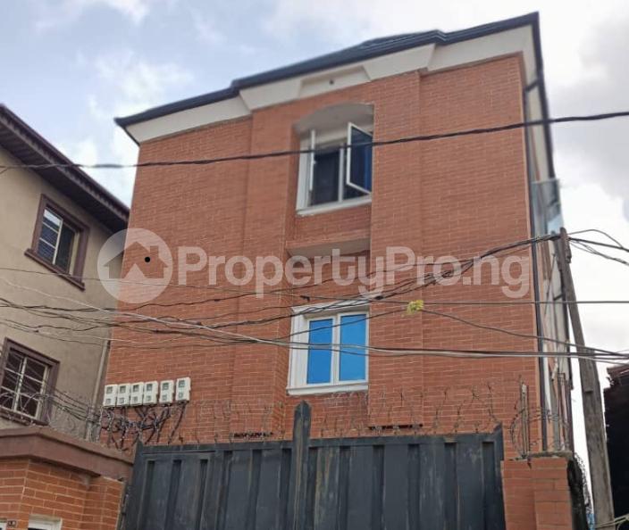 2 bedroom Flat / Apartment for rent Folagoro Abule-Ijesha Yaba Lagos - 1