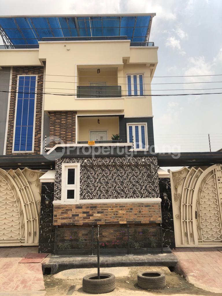 2 bedroom Flat / Apartment for rent Alagomeji, Yaba. Alagomeji Yaba Lagos