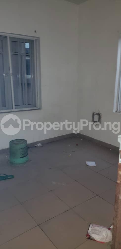 Flat / Apartment for rent   Shomolu Shomolu Lagos - 2