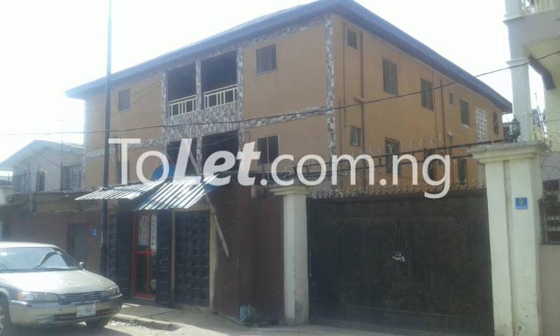 1 bedroom Flat / Apartment for rent   Fola Agoro Yaba Lagos