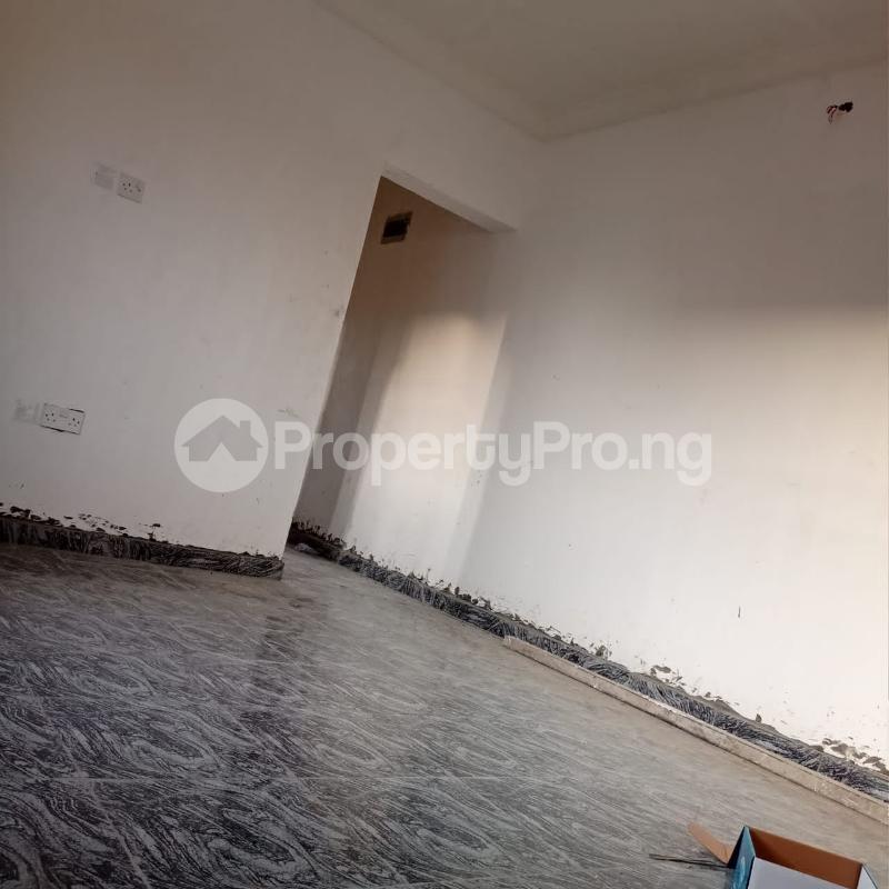 1 bedroom Flat / Apartment for rent   Fadeyi Shomolu Lagos