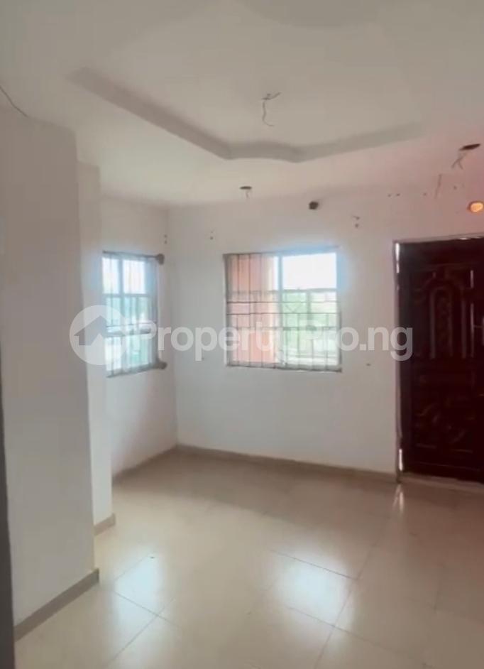 1 bedroom Flat / Apartment for rent Abule-Oja Yaba Lagos