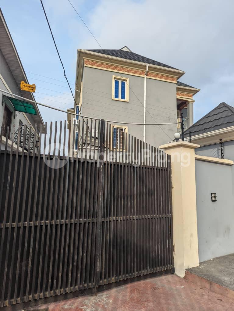 3 bedroom Flat / Apartment for sale Lovely Serene Environment @ Shangisha Area, Magodo 2 Extension, Shangisha Kosofe/Ikosi Lagos