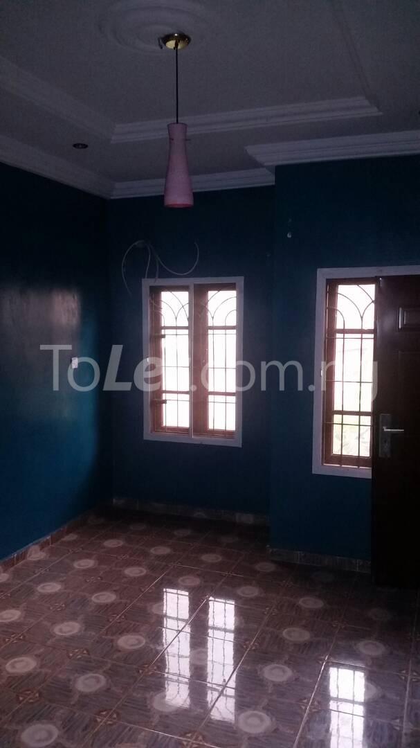 2 bedroom Flat / Apartment for rent Oluwadare, Fola Agoro Yaba Lagos