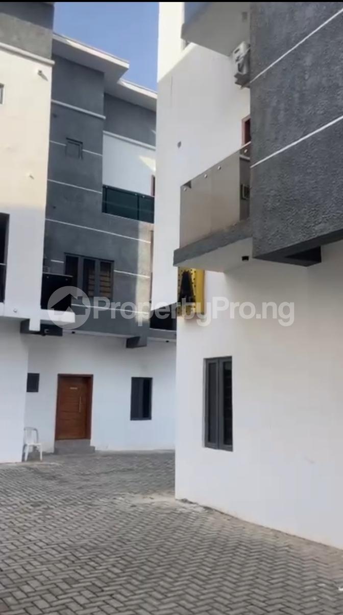5 bedroom House for shortlet Awolowo way Ikeja Lagos