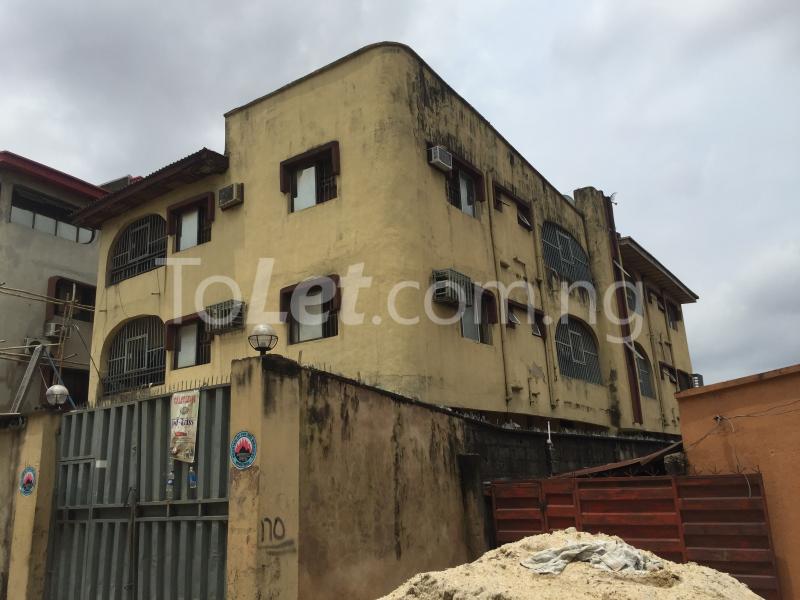 1 bedroom Flat / Apartment for rent Bajulaye Akoka Yaba Lagos