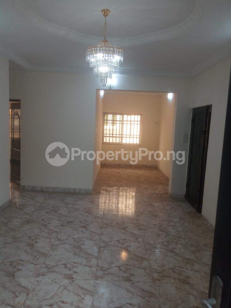 3 bedroom Flat / Apartment for rent Anjorin Street, Off Cole Street. Ogunlana Surulere Lagos