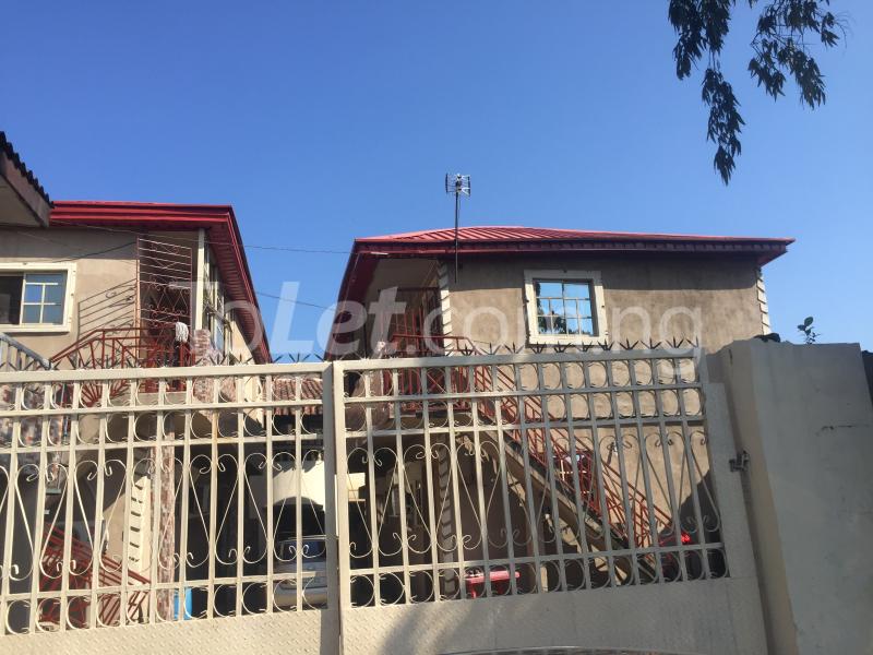 1 bedroom Flat / Apartment for rent Iyanda Bashua Close Fola Agoro Yaba Lagos