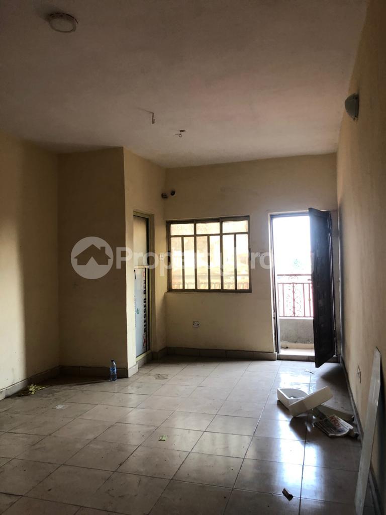 2 bedroom Flat / Apartment for rent Alagomeji, Yaba. Alagomeji Yaba Lagos