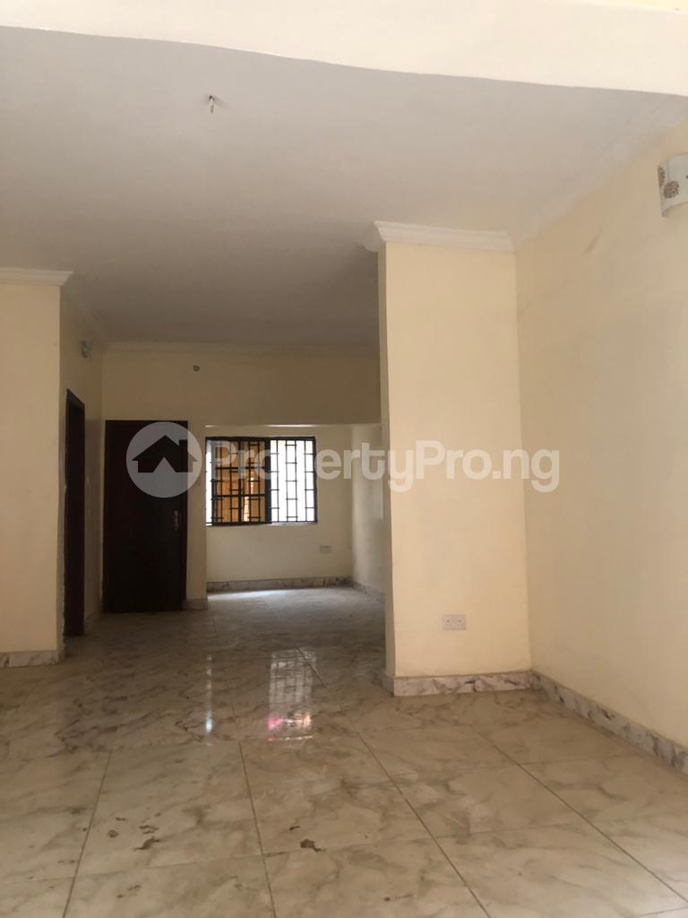 4 bedroom Flat / Apartment for rent Adekunle, Yaba, Lagos. Adekunle Yaba Lagos