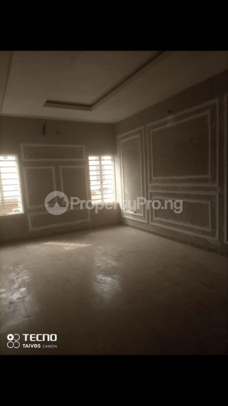 2 Bedroom House in Western Avenue Surulere Lagos House for rent in surulere House in