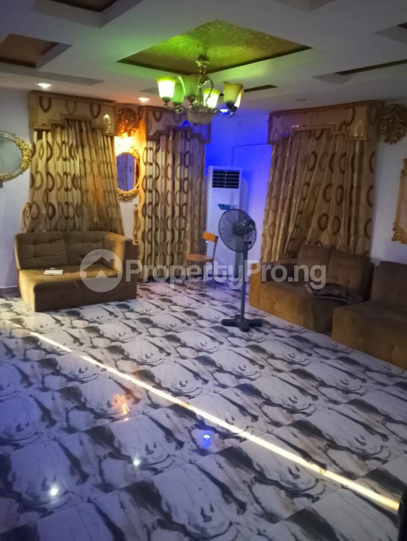 4 bedroom Flat / Apartment for rent Falolu Randle Avenue Surulere Lagos