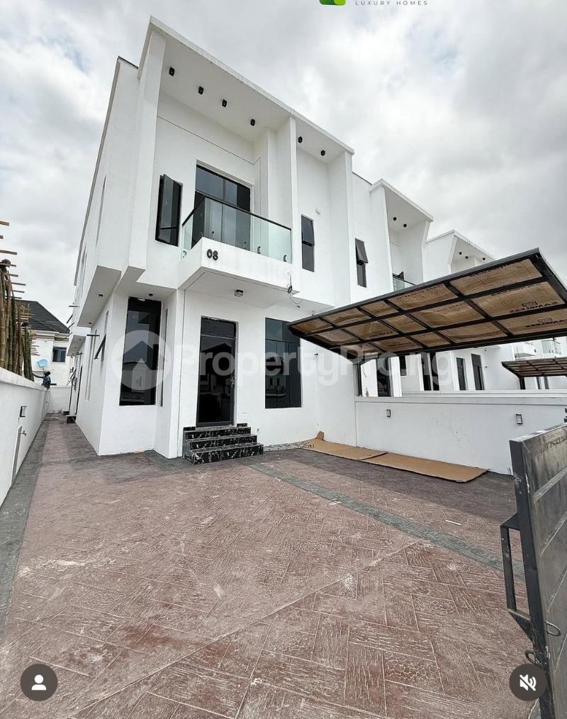 4 bedroom House for sale Orchid Road chevron Lekki Lagos