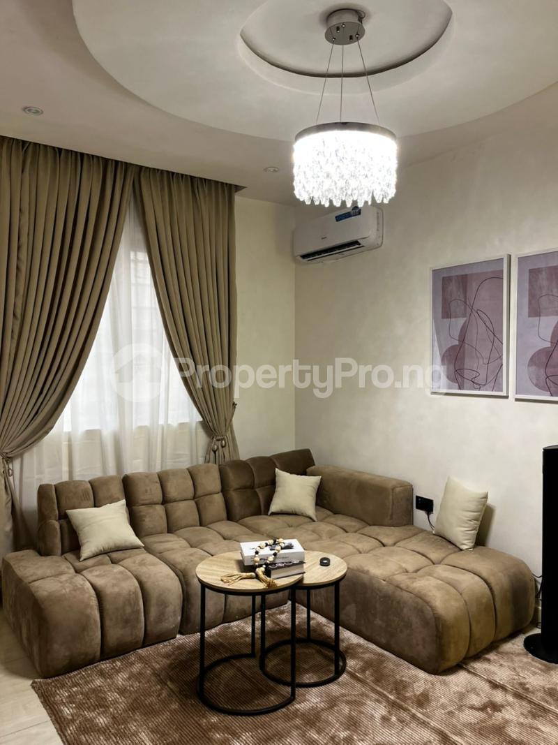 1 bedroom Flat / Apartment for sale Off Ogunlana Drive, Surulere Lagos State. Ogunlana Surulere Lagos