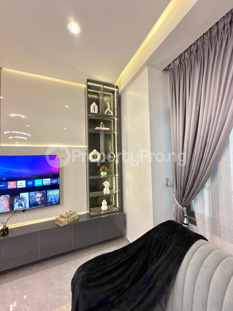 2 bedroom House for shortlet Abioro Street, Ikate Lekki Lagos