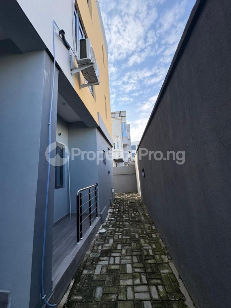 2 bedroom House for sale Ologolo Ologolo Lekki Lagos