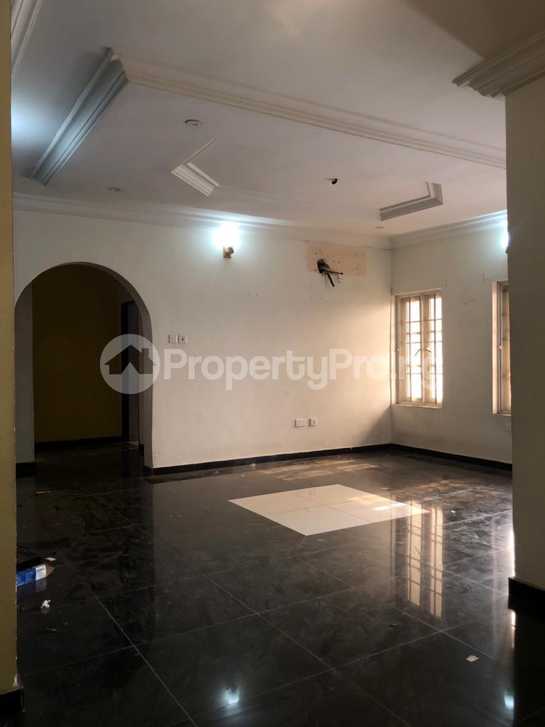 3 bedroom Flat / Apartment for rent In A Serene & Gated Close In Yaba, Lagos. Yaba Lagos - 2