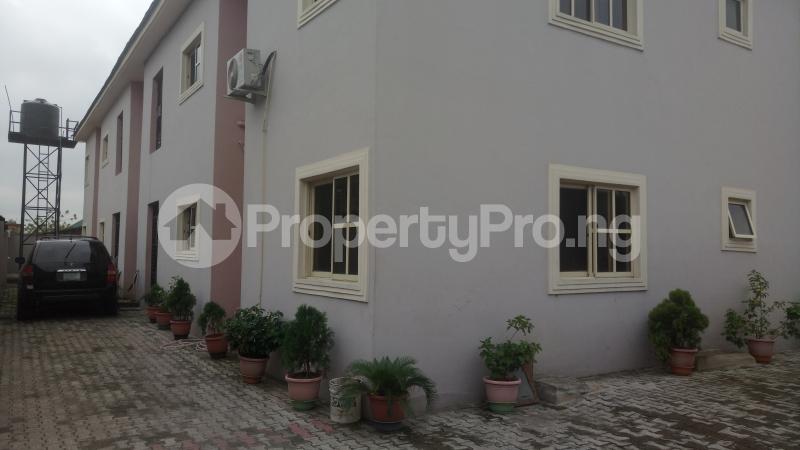 3 bedroom Flat / Apartment for rent Off Folaagoro Roundabout Fola Agoro Yaba Lagos
