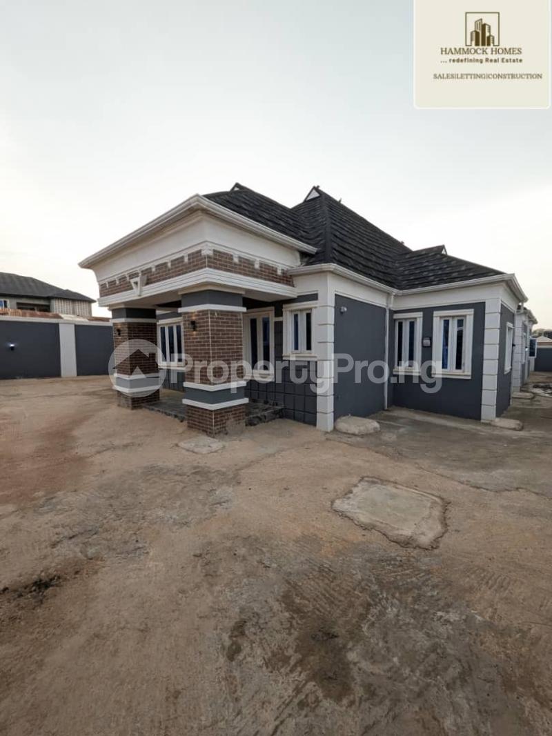 4 bedroom House for sale Irepodun Estate, Aiyegoro Area, Off Kolapo Ishola Road Akobo Ibadan Oyo