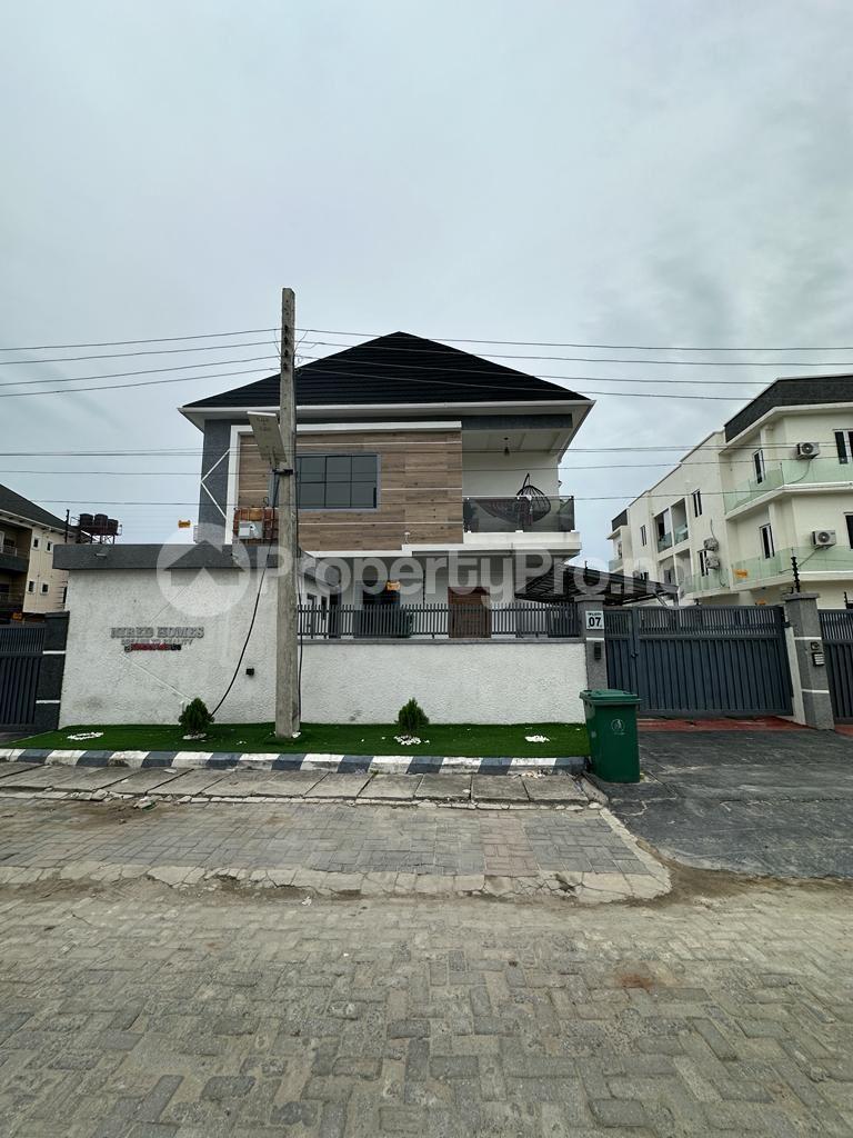 Rent 4 Bedroom Detached Duplex With Bq in Ologolo, Lekki Lagos (8KNRX