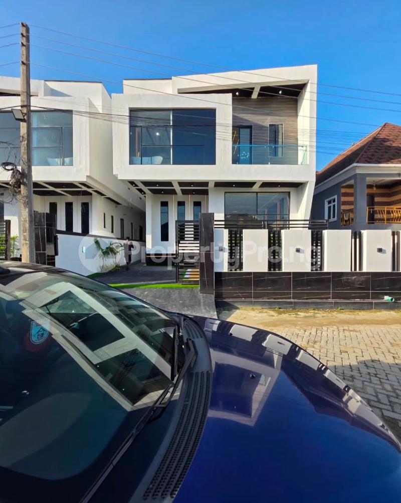 4 bedroom House for sale Lekki Lagos