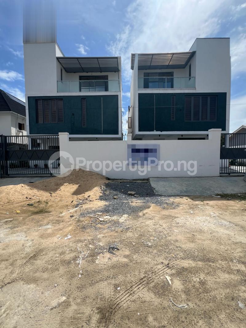 4 bedroom House for sale Ologolo Lekki Lagos
