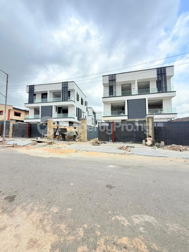 4 bedroom House for sale Omole phase 2 Ojodu Lagos