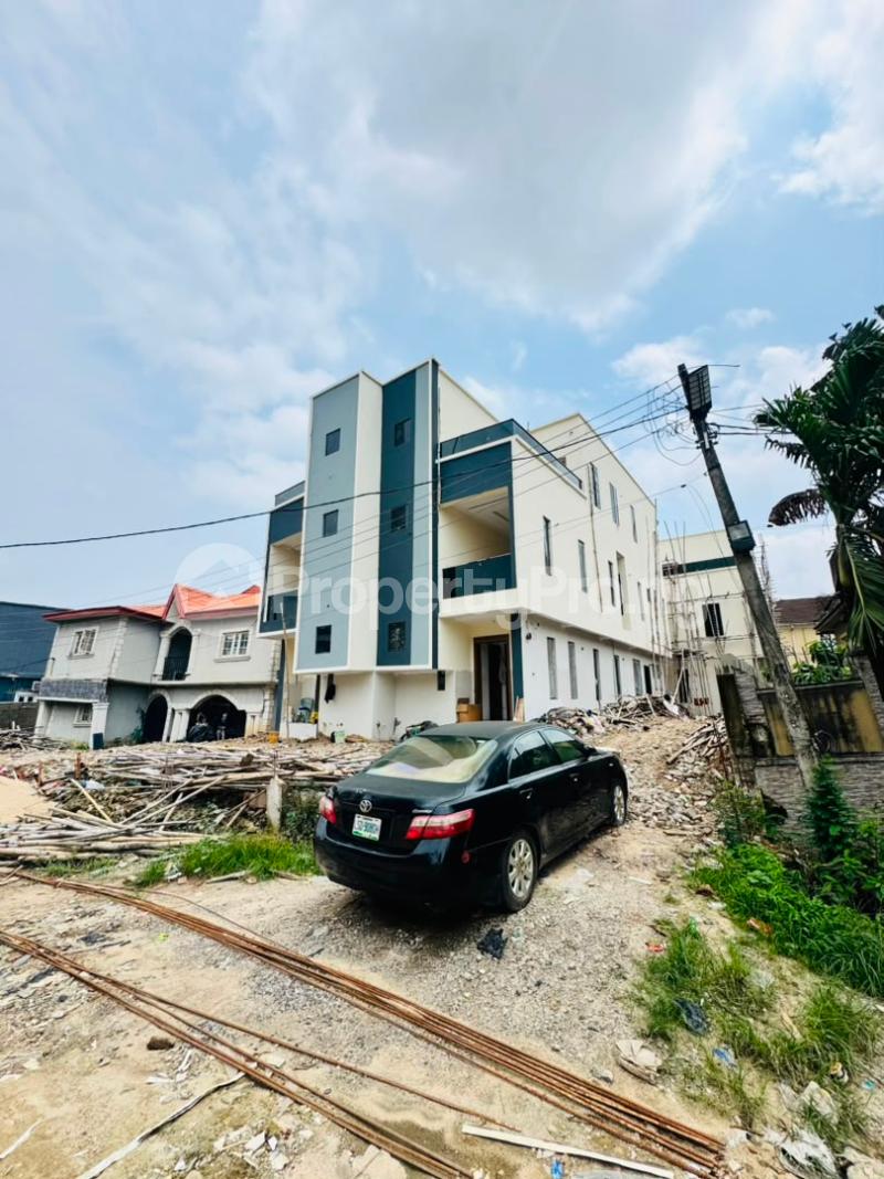 4 bedroom House for sale Gbagada Lagos
