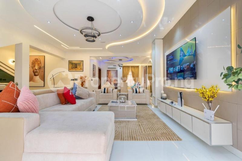 4 bedroom House for shortlet ONIRU Victoria Island Lagos