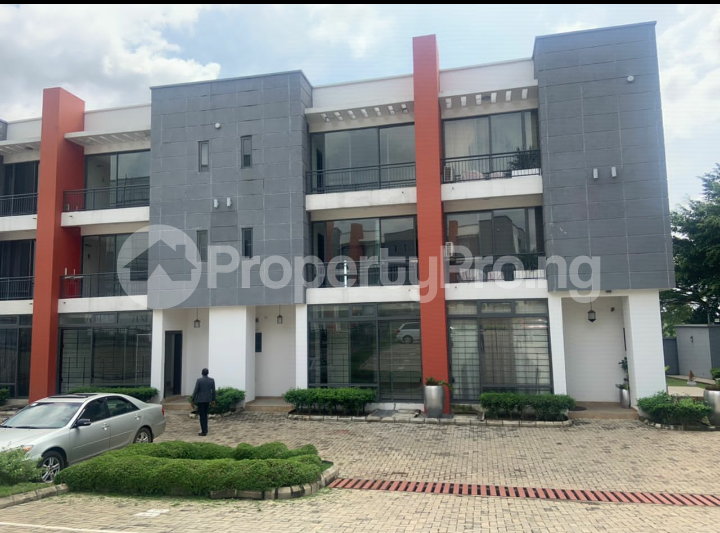 4 bedroom House for sale Golden Tulip Hotel Jericho Ibadan Oyo