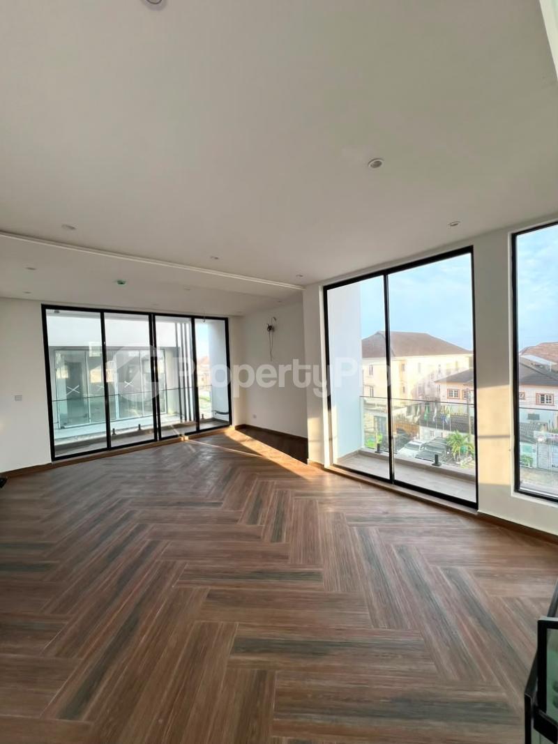 4 bedroom House for sale Chevron Lekki Lagos