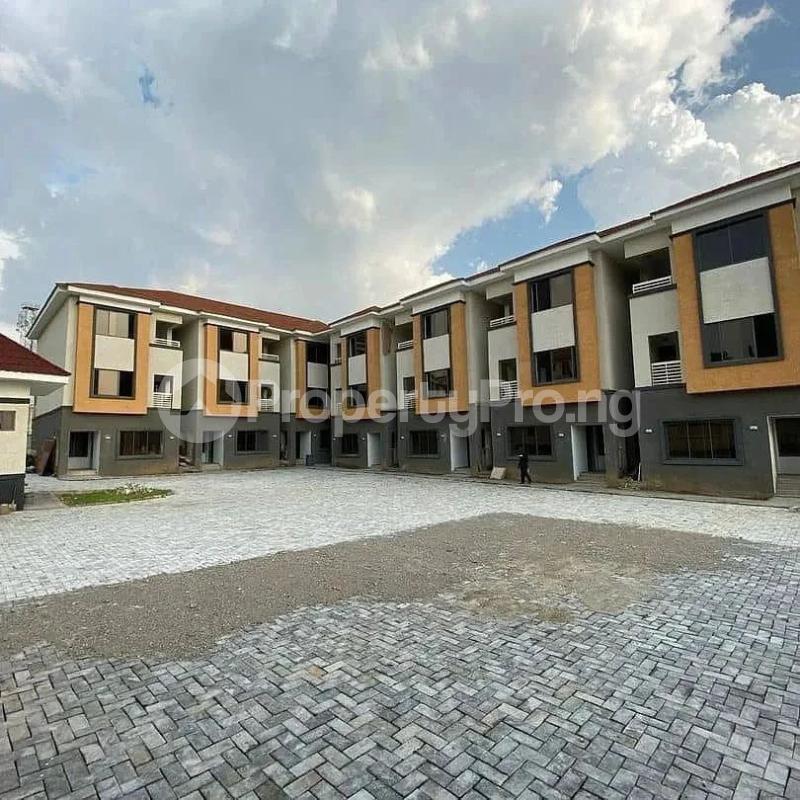 4 bedroom House for sale Guzape Abuja