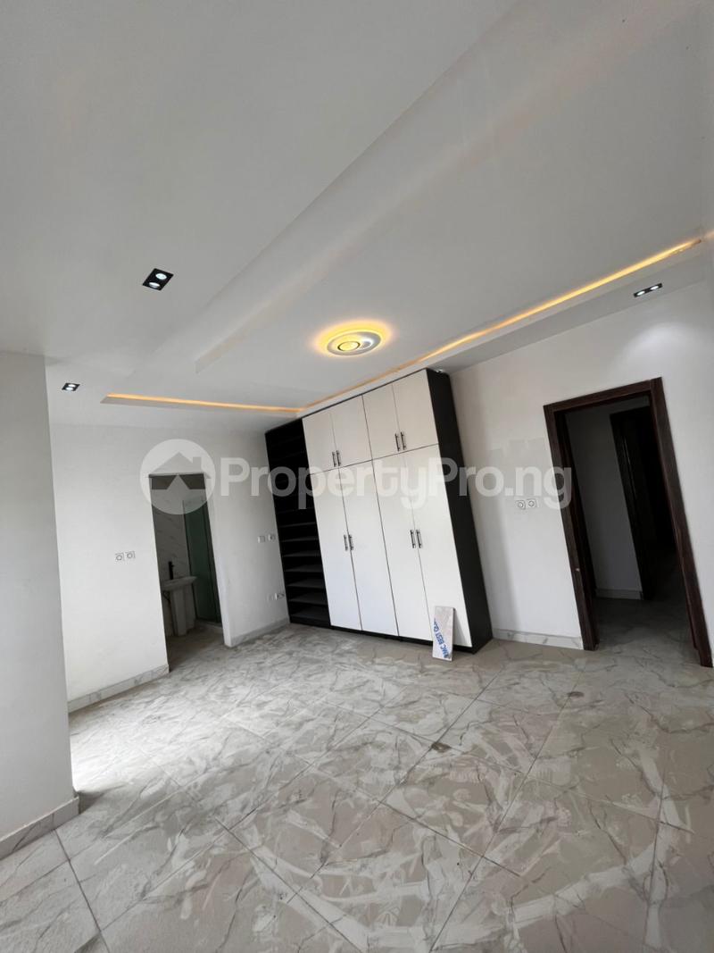 4 bedroom Flat / Apartment for rent Thomas estate Ajah Lagos