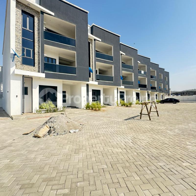 4 bedroom House for sale Close To Ministers House Life Camp Abuja