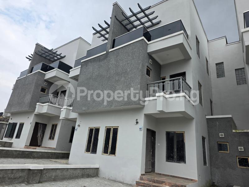 4 bedroom House for sale Close To Nnpc Guzape Abuja