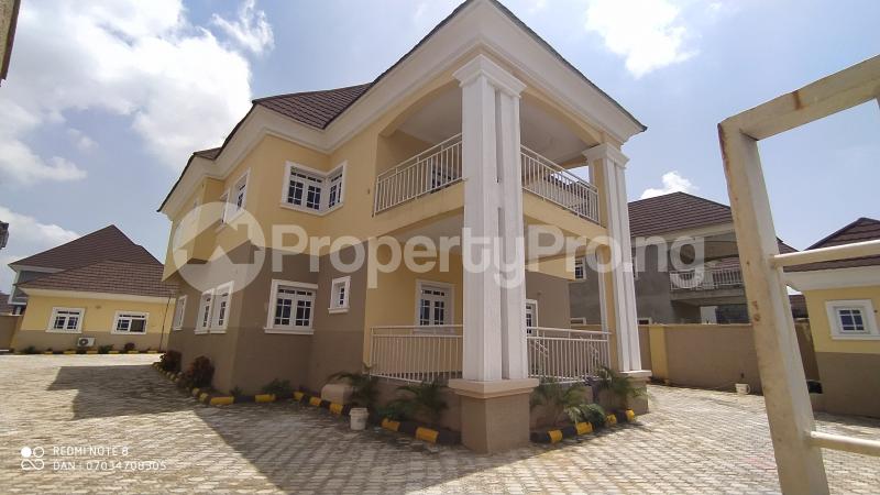 5 bedroom House for rent Along Effab Metropolis Estate Road Gwarinpa Gwarinpa Abuja