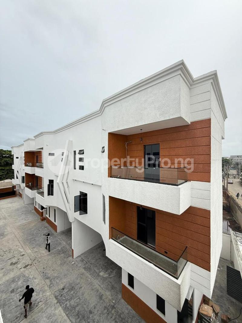 5 bedroom House for sale Osapa london Lekki Lagos