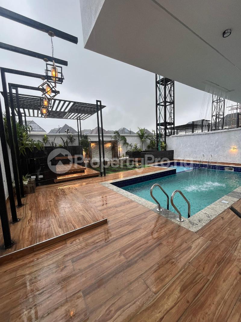 5 bedroom House for sale chevron Lekki Lagos