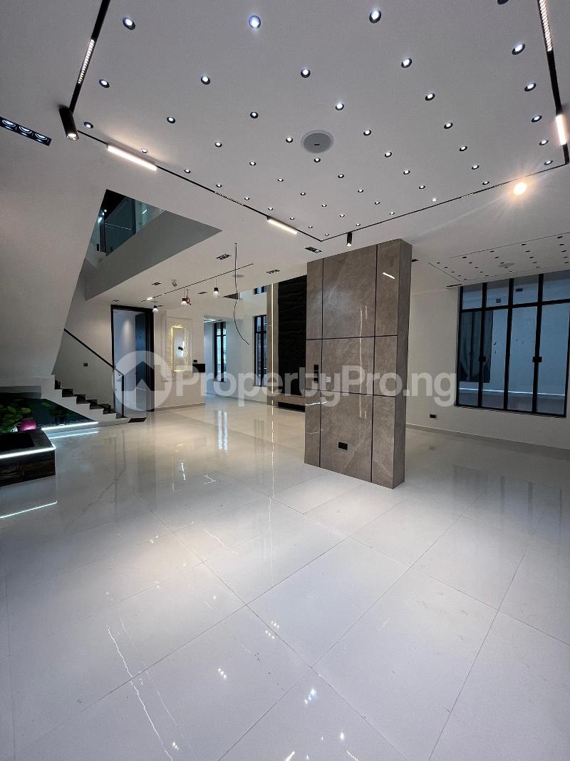 5 bedroom House for sale chevron Lekki Lagos