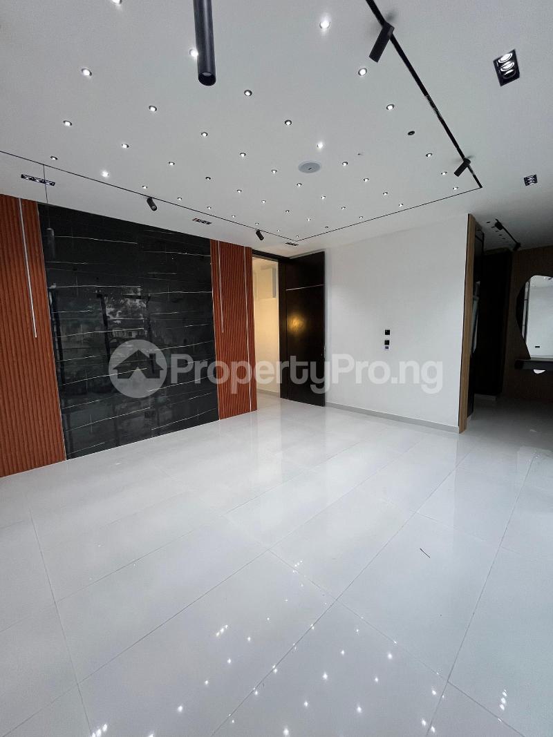 5 bedroom House for sale chevron Lekki Lagos