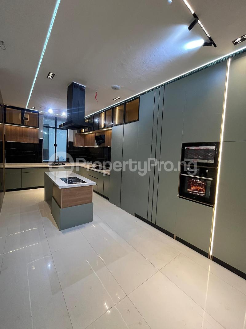 5 bedroom House for sale chevron Lekki Lagos