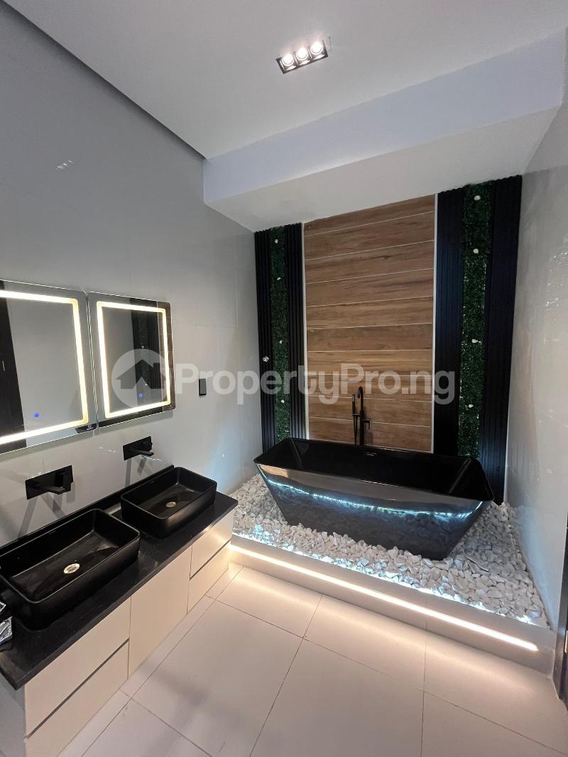 5 bedroom House for sale chevron Lekki Lagos