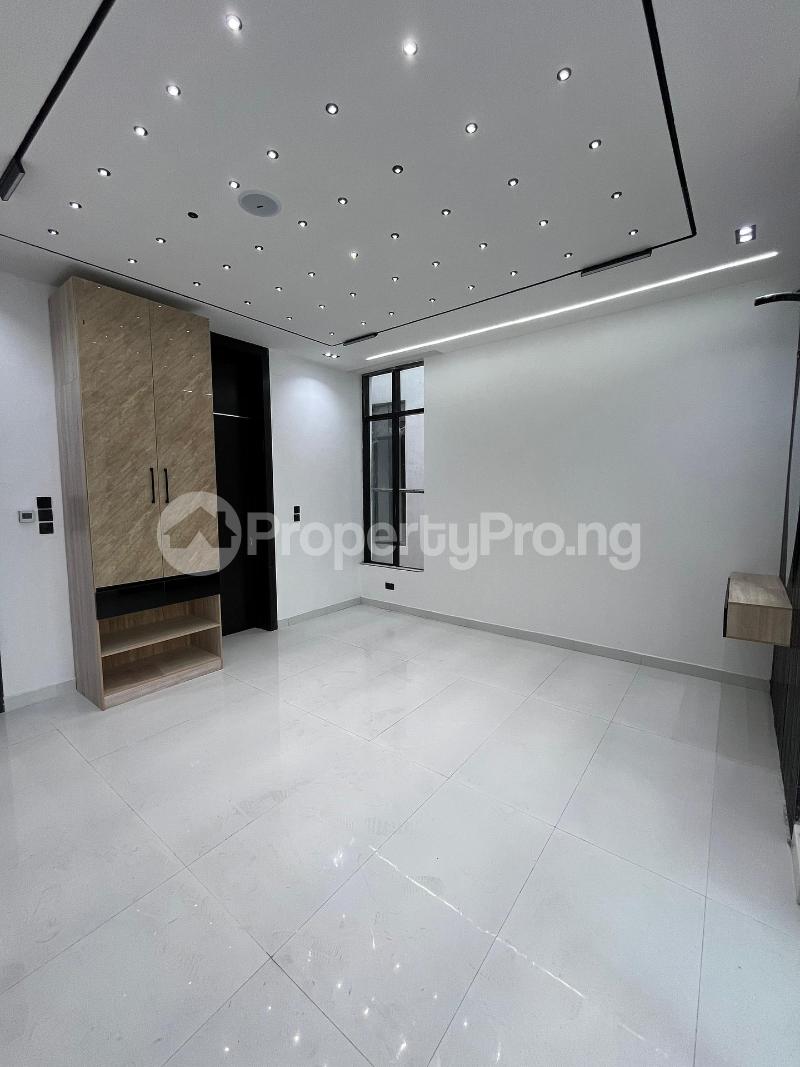 5 bedroom House for sale chevron Lekki Lagos