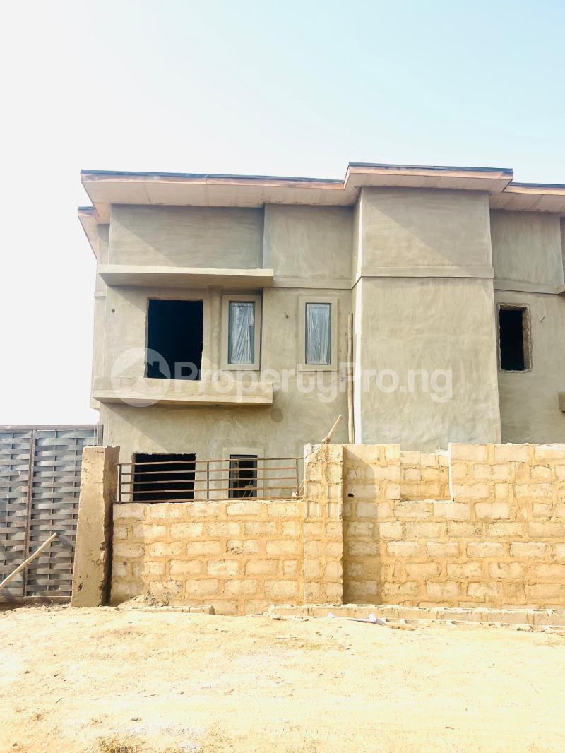 5 bedroom House for sale Eleyele Ibadan Oyo