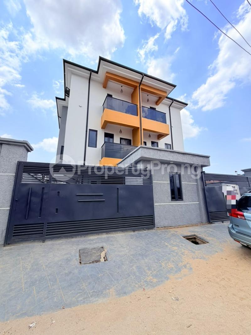 5 bedroom House for sale Surulere Lagos