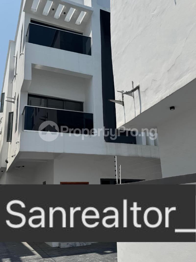 5 bedroom House for sale Ologolo Lekki Lagos