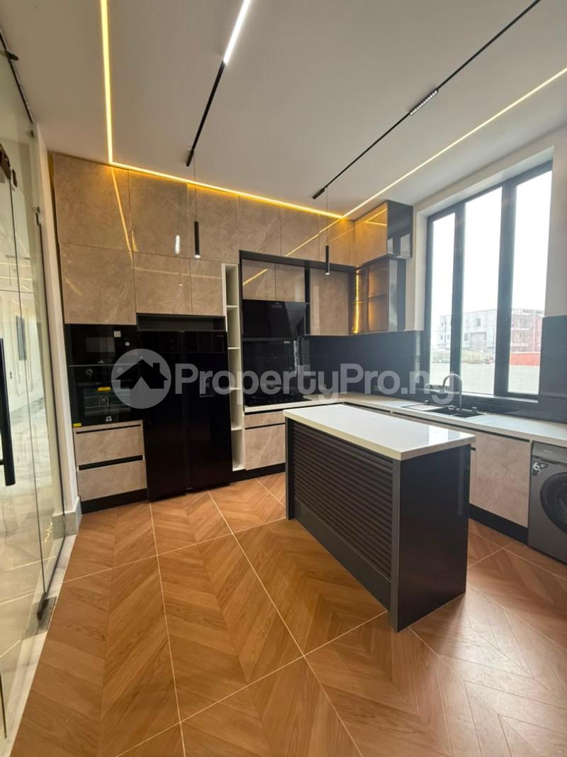 5 bedroom Flat / Apartment for sale Lekki Phase 1 Lekki Lagos